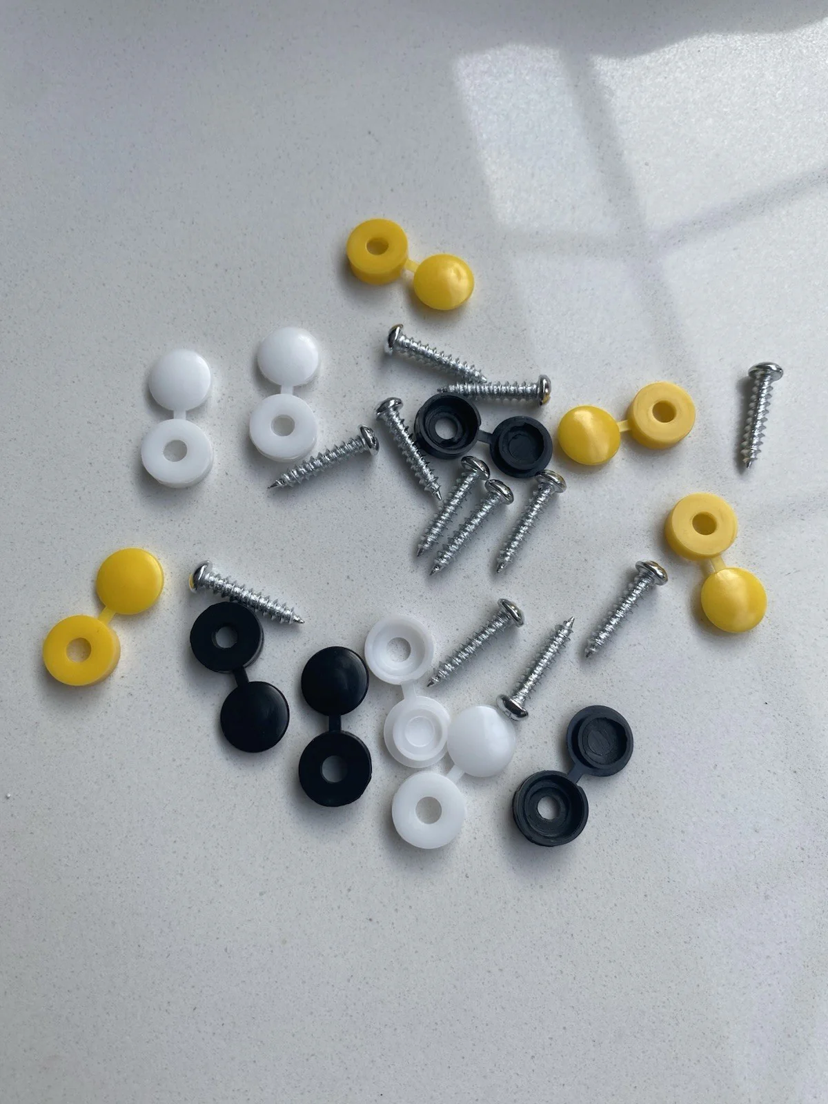 12 x NUMBER PLATE CAR FIXING FITTING KIT SCREWS & CAPS HINGED BLACK YELLOW WHITE - Image 11