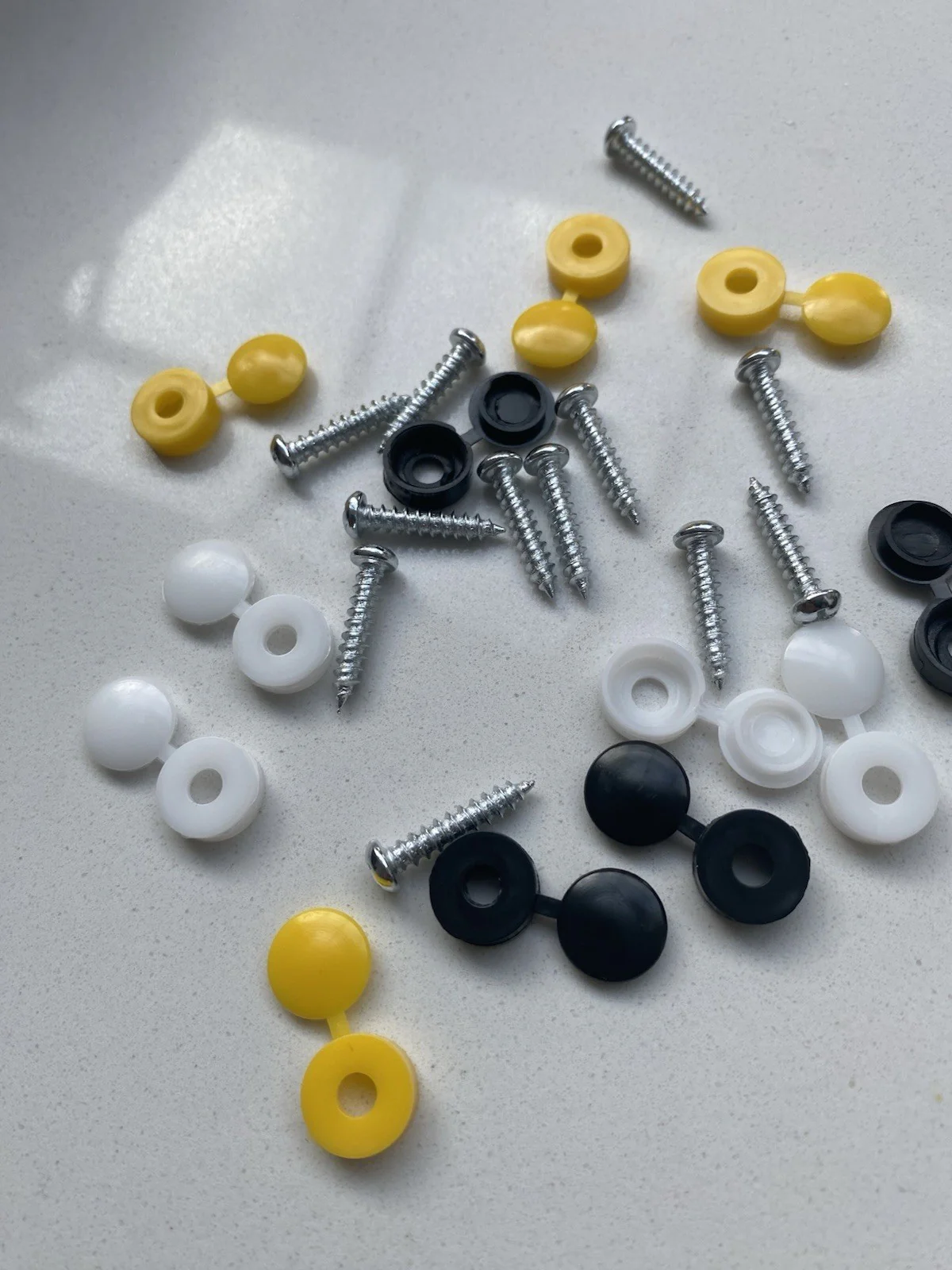 12 x NUMBER PLATE CAR FIXING FITTING KIT SCREWS & CAPS HINGED BLACK YELLOW WHITE - Image 6