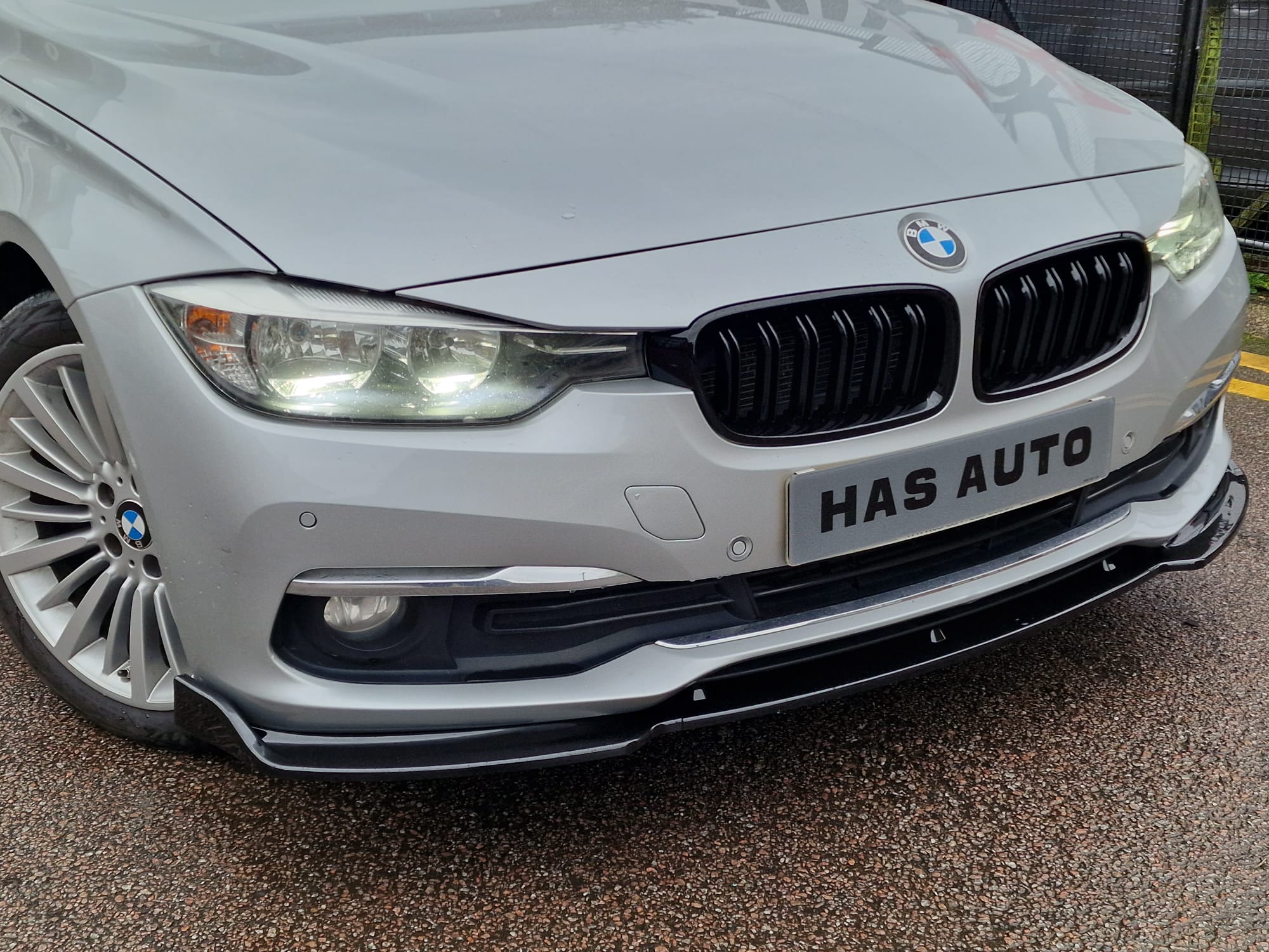 Full Body Kit - Fits BMW 3 Series F31 - Se Sport - Gloss Black Estate - Image 6