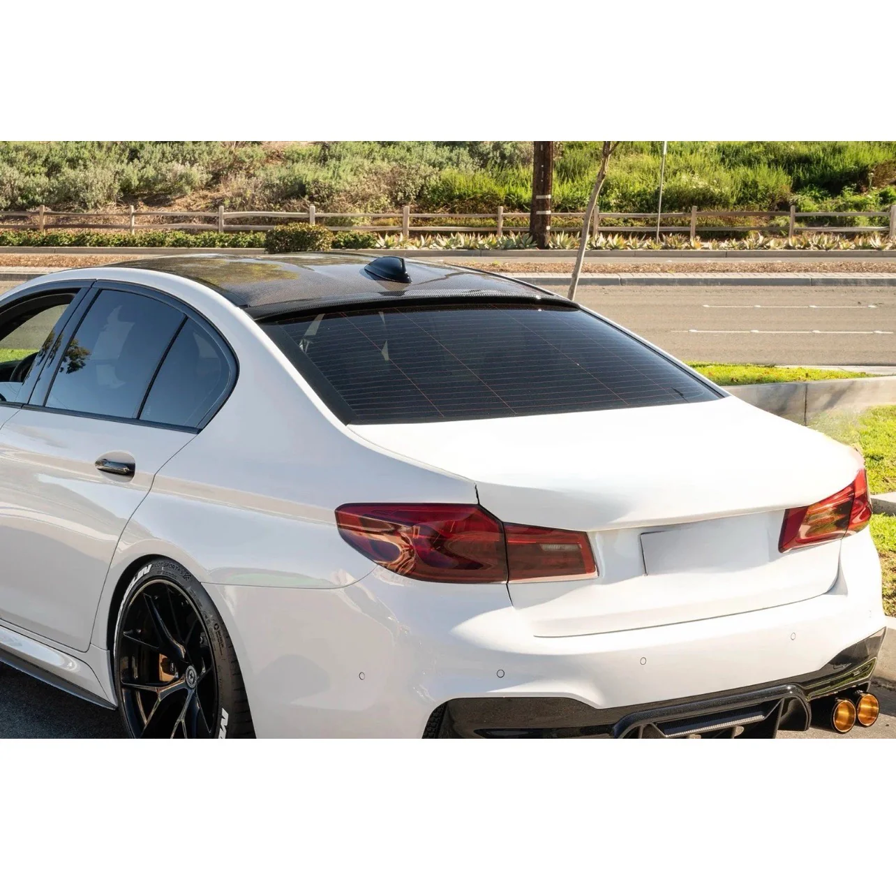 REAR SPOILER ROOF SPOILER GLOSS BLACK FOR BMW 5 SERIES G30 G31 2018+ - Image 3